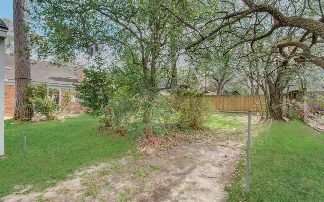 2202 Parkdale Drive, Houston, TX 77339