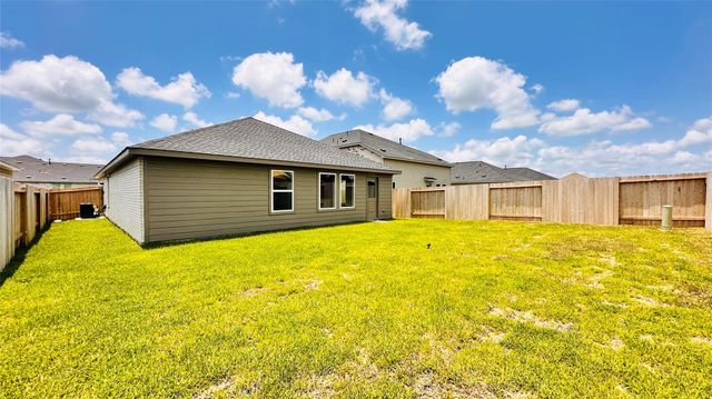 206 Amy Street, Angleton, TX 77515