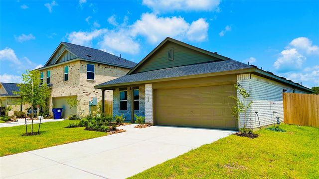 206 Amy Street, Angleton, TX 77515