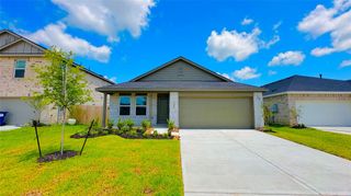 206 Amy Street, Angleton, TX 77515
