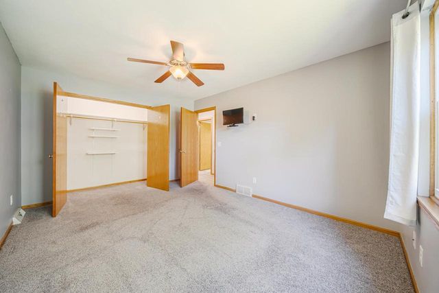 3393 HARBOR BAY ROAD, Oshkosh, WI 54901