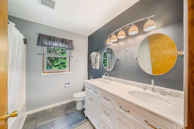 3393 HARBOR BAY ROAD, Oshkosh, WI 54901