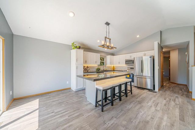 3393 HARBOR BAY ROAD, Oshkosh, WI 54901