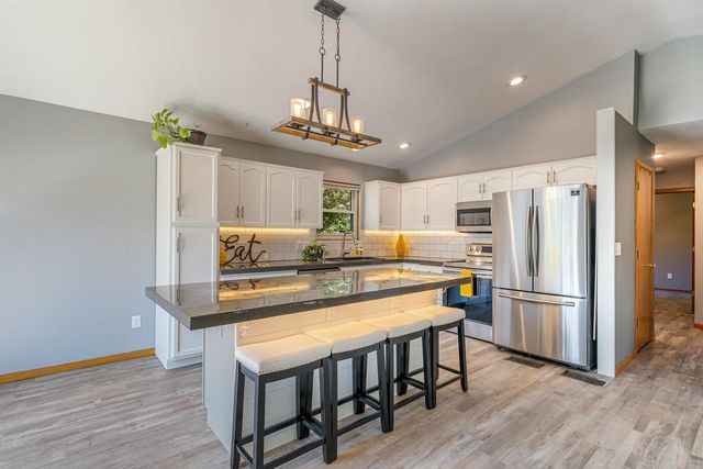 3393 HARBOR BAY ROAD, Oshkosh, WI 54901