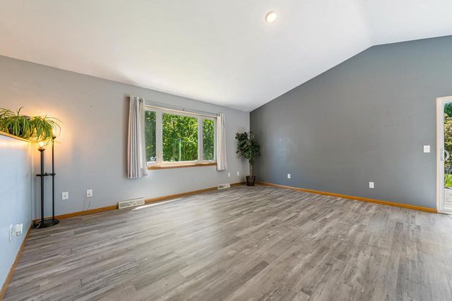 3393 HARBOR BAY ROAD, Oshkosh, WI 54901