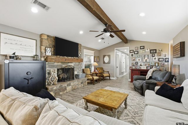 1742 SW Country Road 3055, Saltillo, TX 75478