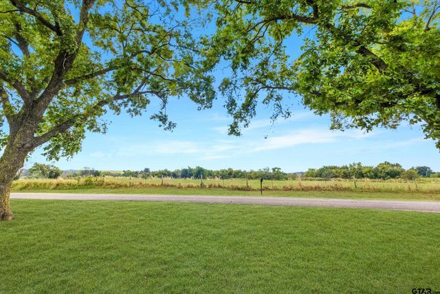 1742 SW Country Road 3055, Saltillo, TX 75478