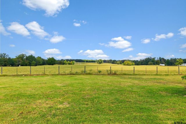 1742 SW Country Road 3055, Saltillo, TX 75478