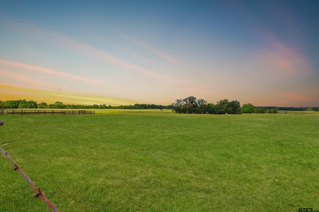 1742 SW Country Road 3055, Saltillo, TX 75478