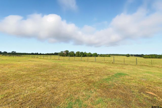 1742 SW Country Road 3055, Saltillo, TX 75478