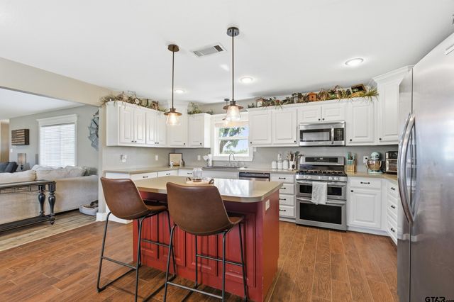 1742 SW Country Road 3055, Saltillo, TX 75478