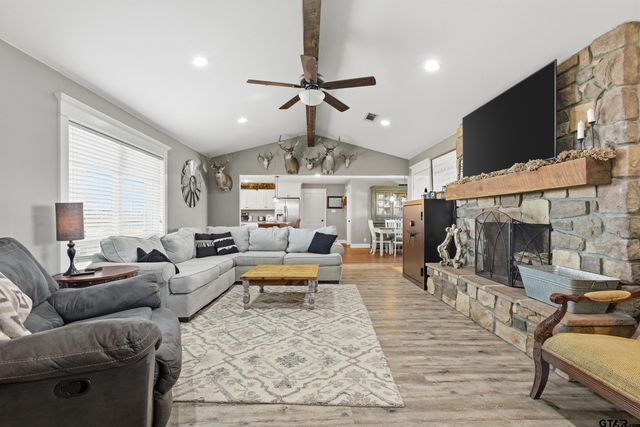 1742 SW Country Road 3055, Saltillo, TX 75478