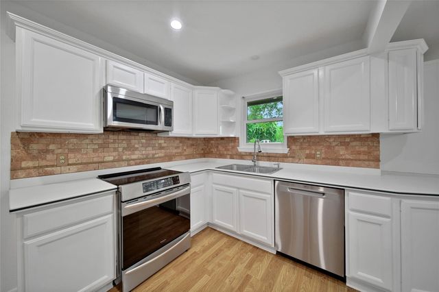 27307 Longbow Street, Magnolia, TX 77354
