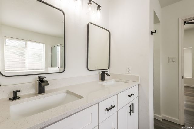 4604 SUMMIT HILL DR, Schertz, TX 78154