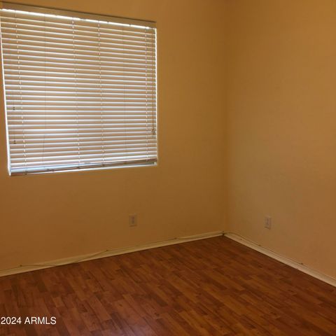 2533 W APOLLO Road, Phoenix, AZ 85041