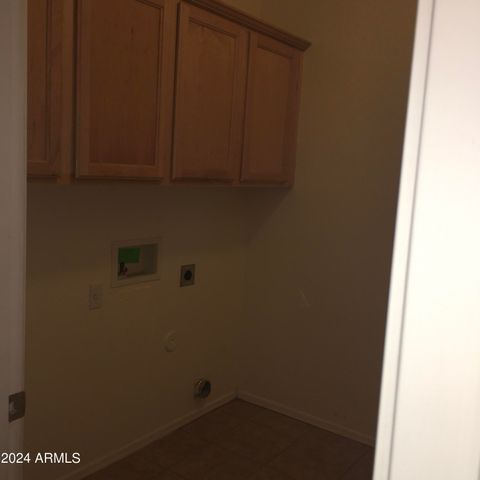 2533 W APOLLO Road, Phoenix, AZ 85041