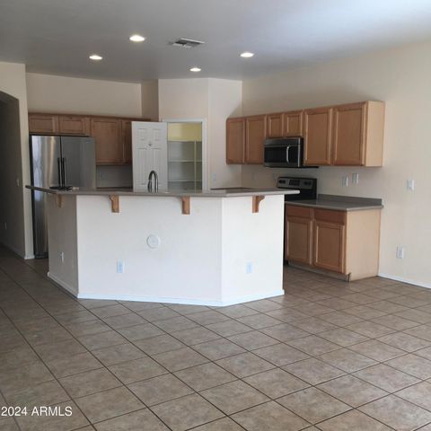 2533 W APOLLO Road, Phoenix, AZ 85041