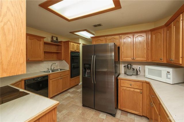 2601 E Mark Circle, Harlingen, TX 78550