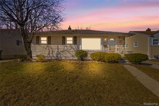 26071 Compson Street, Roseville, MI 48066