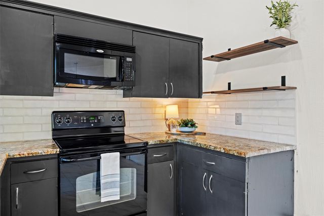 458 Woodmere Drive, Garland, TX 75043