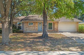 458 Woodmere Drive, Garland, TX 75043