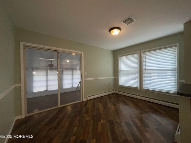 554 Jamaica Boulevard, Toms River, NJ 08757