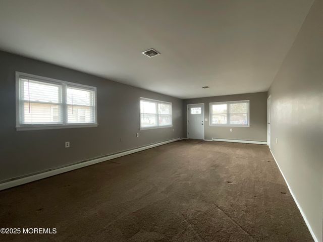 554 Jamaica Boulevard, Toms River, NJ 08757