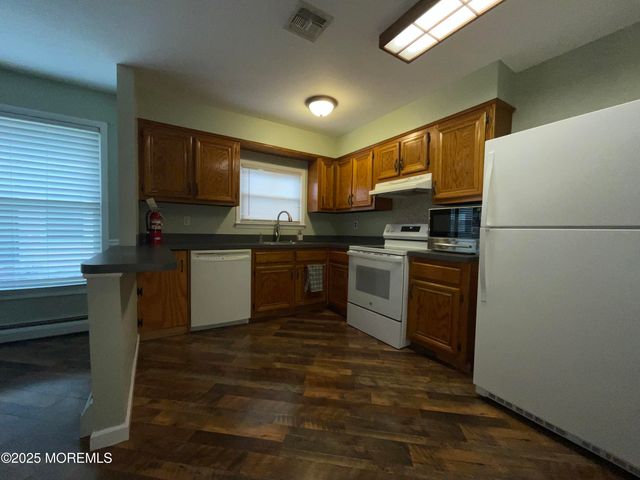 554 Jamaica Boulevard, Toms River, NJ 08757