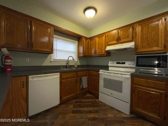 554 Jamaica Boulevard, Toms River, NJ 08757