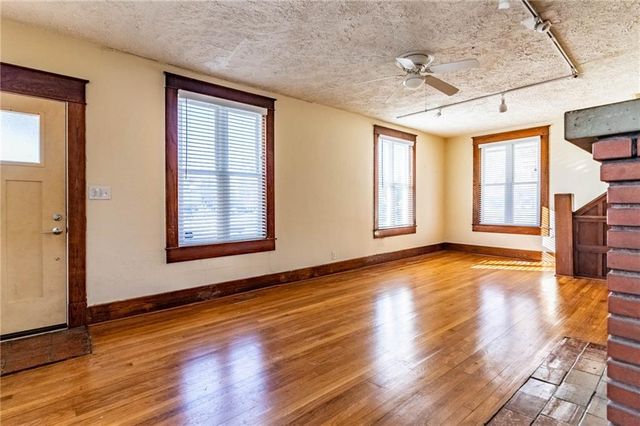 221 Broad Street, Warrensburg, MO 64093