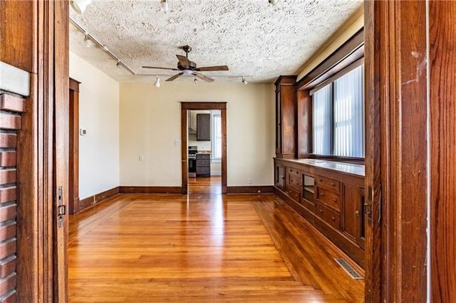 221 Broad Street, Warrensburg, MO 64093