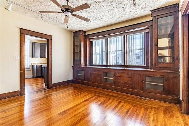 221 Broad Street, Warrensburg, MO 64093