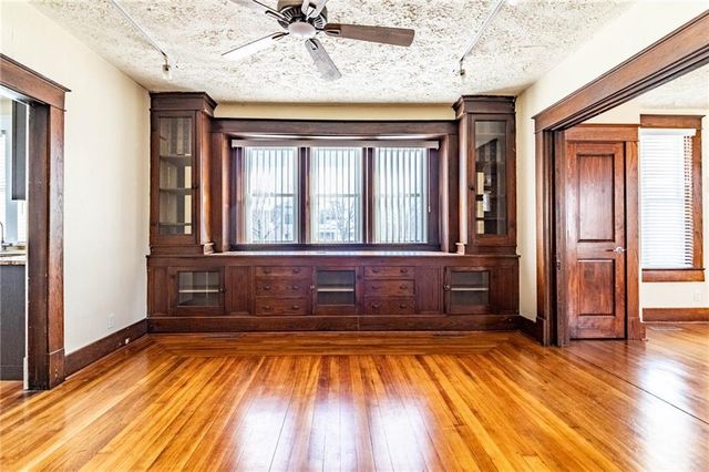 221 Broad Street, Warrensburg, MO 64093