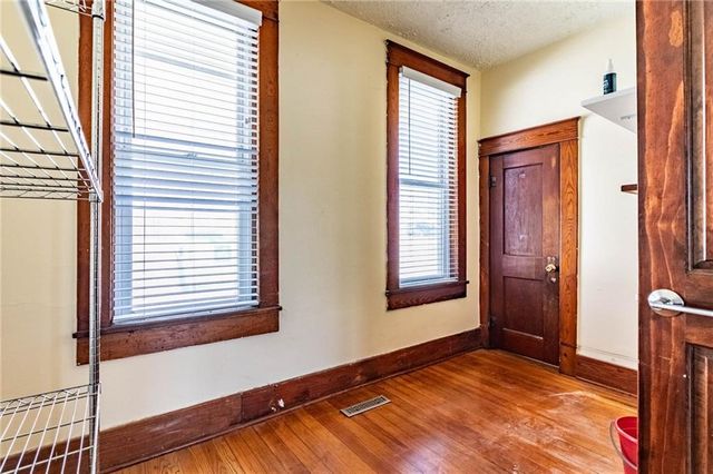 221 Broad Street, Warrensburg, MO 64093