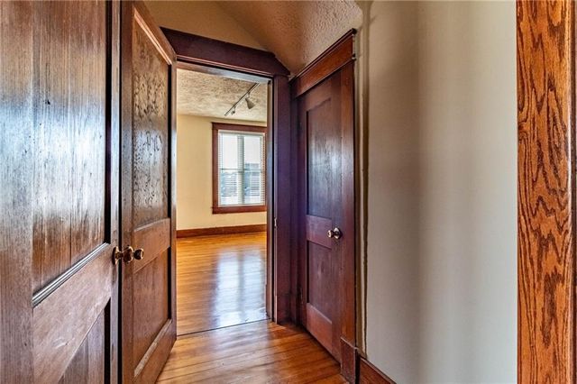 221 Broad Street, Warrensburg, MO 64093