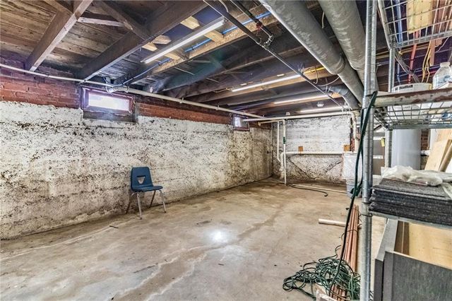 221 Broad Street, Warrensburg, MO 64093