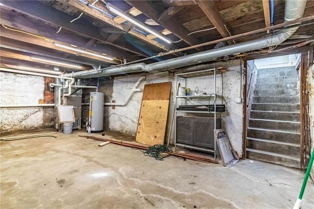 221 Broad Street, Warrensburg, MO 64093