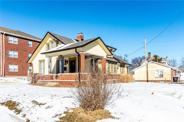 221 Broad Street, Warrensburg, MO 64093