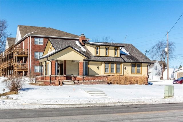 221 Broad Street, Warrensburg, MO 64093