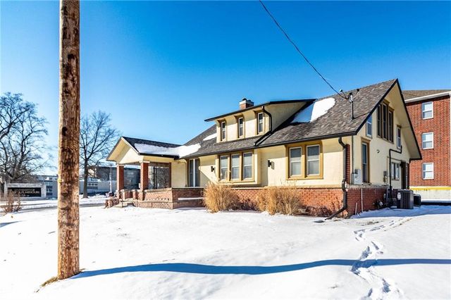 221 Broad Street, Warrensburg, MO 64093