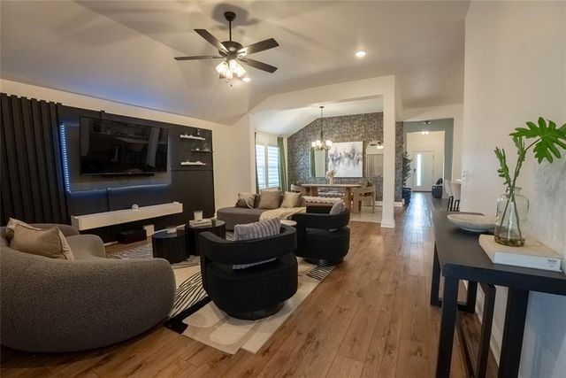 12701 NW 4th Street, Yukon, OK 73099