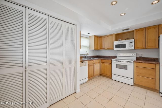 1727 Minutemen Causeway 108, Cocoa Beach, FL 32931