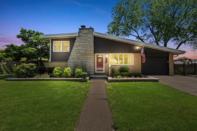 9912 S Kolmar Avenue, Oak Lawn, IL 60453