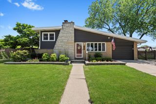 9912 S Kolmar Avenue, Oak Lawn, IL 60453