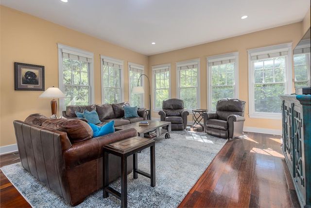 9382 RIVEREDGE DR, Memphis, TN 38018