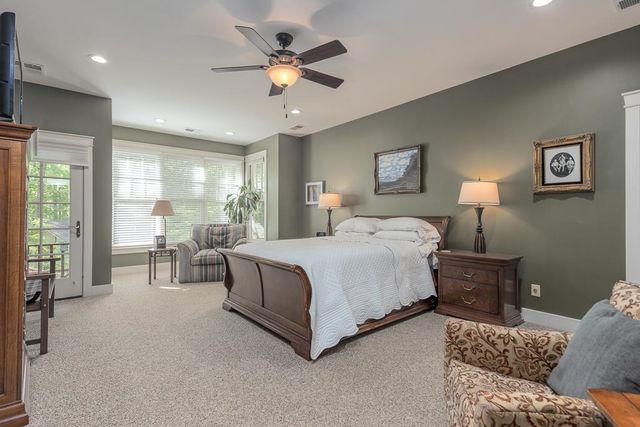 9382 RIVEREDGE DR, Memphis, TN 38018