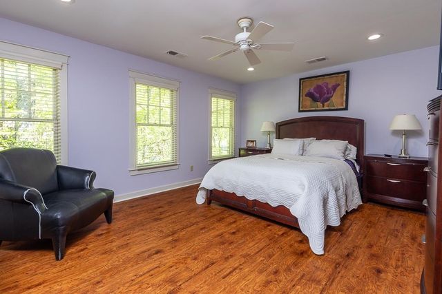 9382 RIVEREDGE DR, Memphis, TN 38018