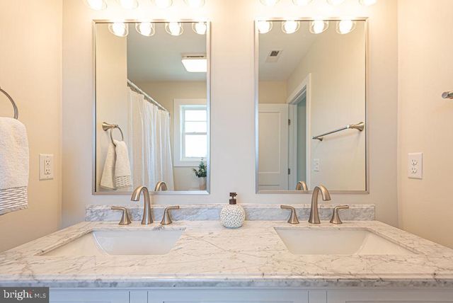10 JOCKEY CT, Ocean Pines, MD 21811