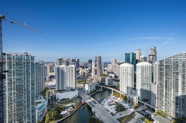 88 SW 7th St 4203, Miami, FL 33130