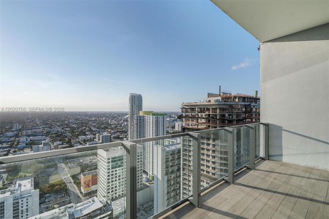 88 SW 7th St 4203, Miami, FL 33130